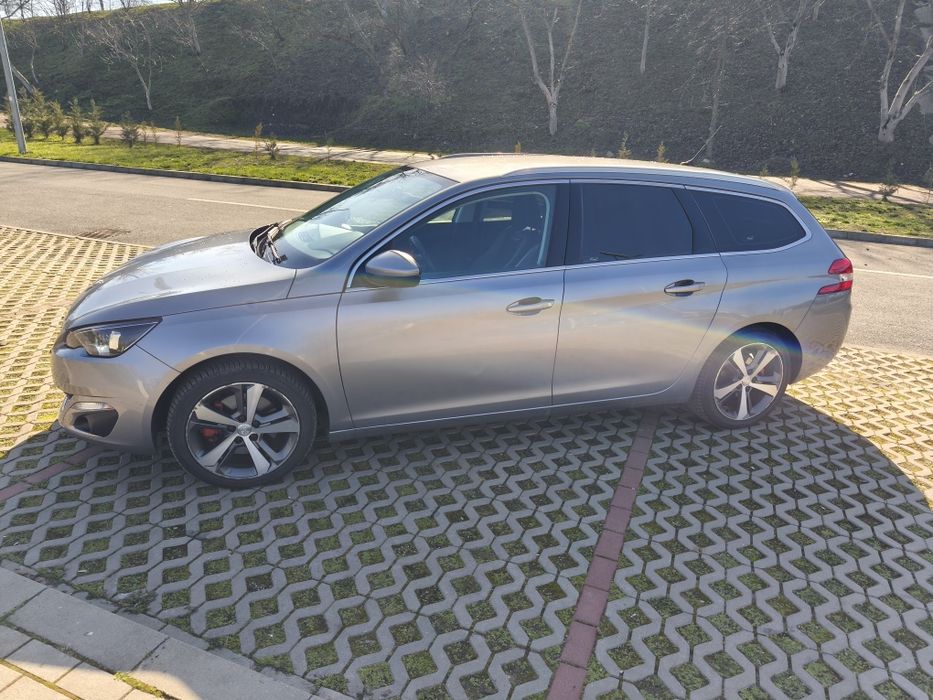 Vând Peugeot 308 SW T9  2.0 Allure