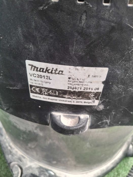 Строителна прахосмукачка за сухо и мокро почистване Makita