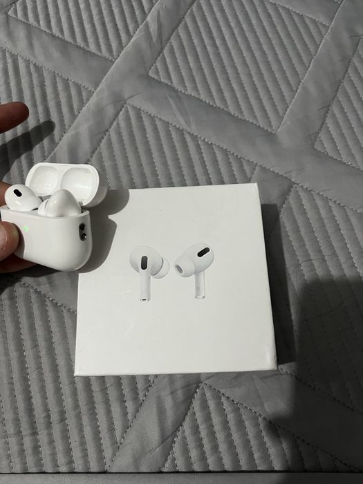 Airpods pro 3 в идеальном состоянии