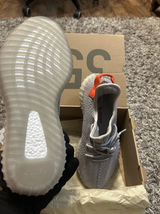Yeezy Boost 350 V2 Tail Light
