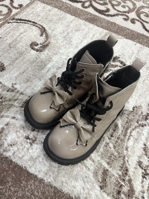 Ботинки на девочку