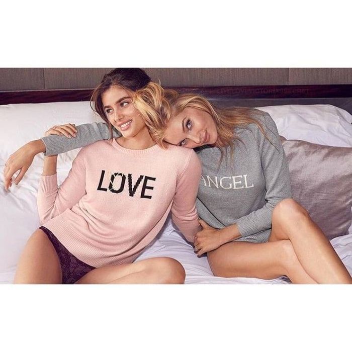 NOU! Pulover casmir Angel Sweater Victoria's Secret