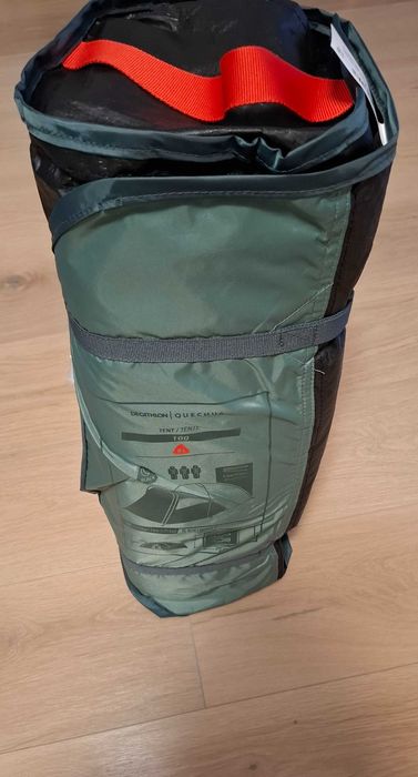 Cort camping MH100 XL Quechua, 3 persoane, nou