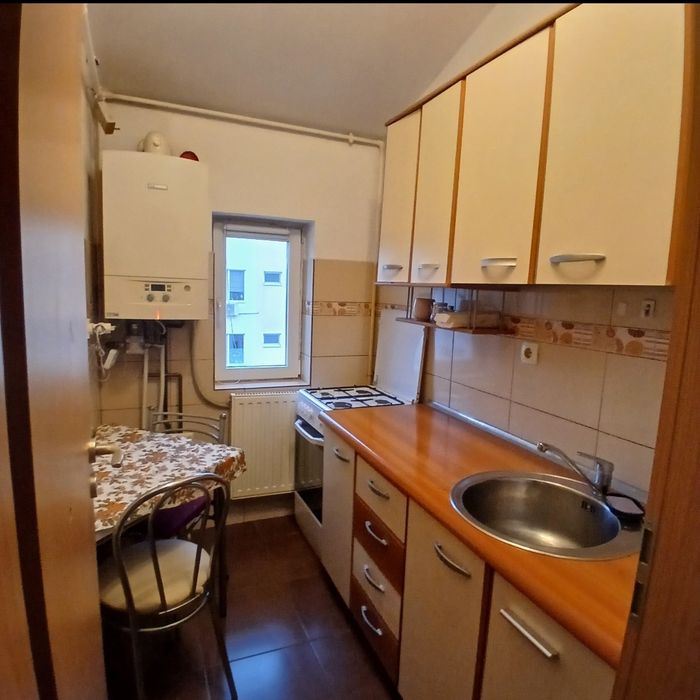 Închiriez apartament Turnisor