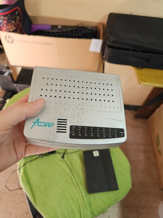 Продам роутер ксиоми и 2 свича