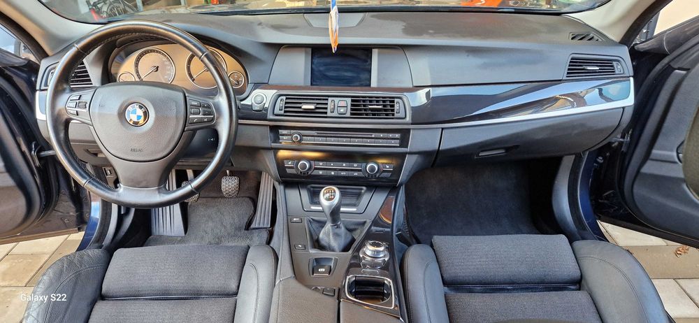 BMW F11 SERIA 5 2011