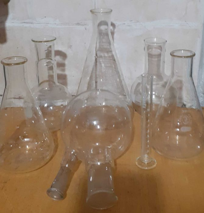 Лабораторна стъклария - епруветки