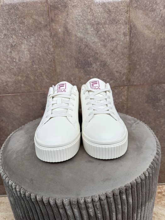 Adidasi FILA femei