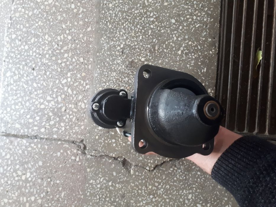 Electromotor foarte puternic pentru motor Perkins montat pe stanga