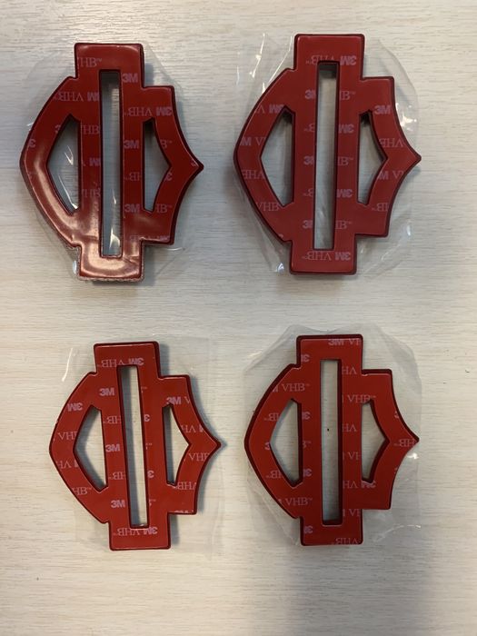 Harley CVO, FAT BOB, V-ROD embleme metalice rezervor si casca