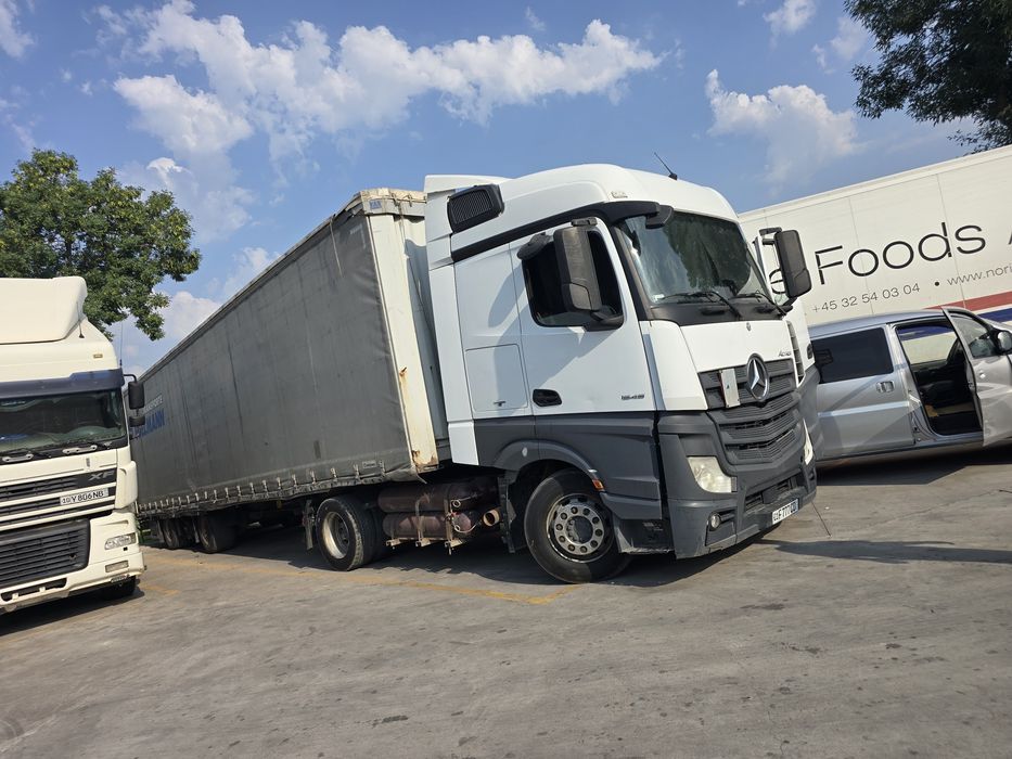 Mercedes Actros 18.45 Evro 6 Мetan  евро 6  Мега прицеп Кроне