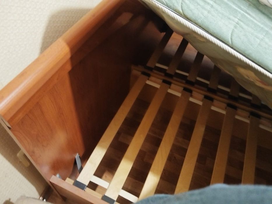 Двухспальная б/у кровать