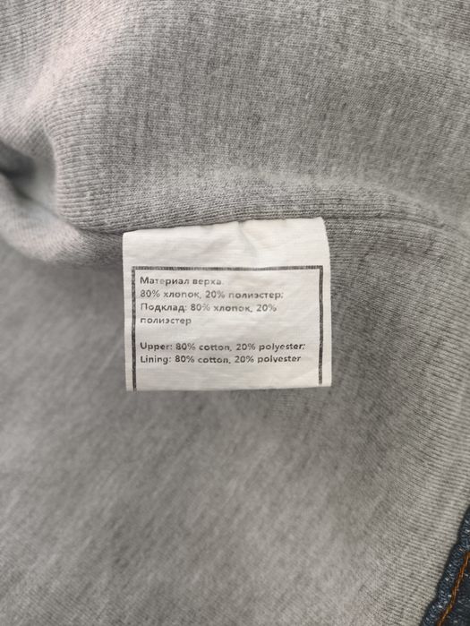 Продам джинсовую куртку с подкладом.