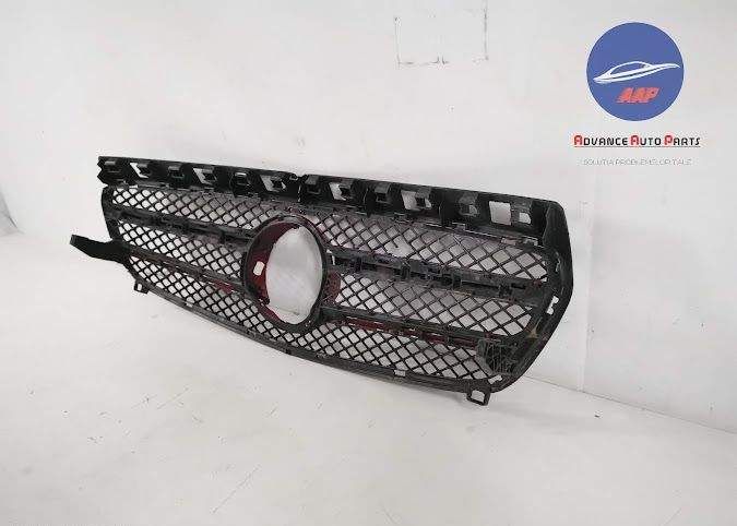 Оригинална централна решетка на радиатора Мерцедес-Бенц / Mercedes-Ben