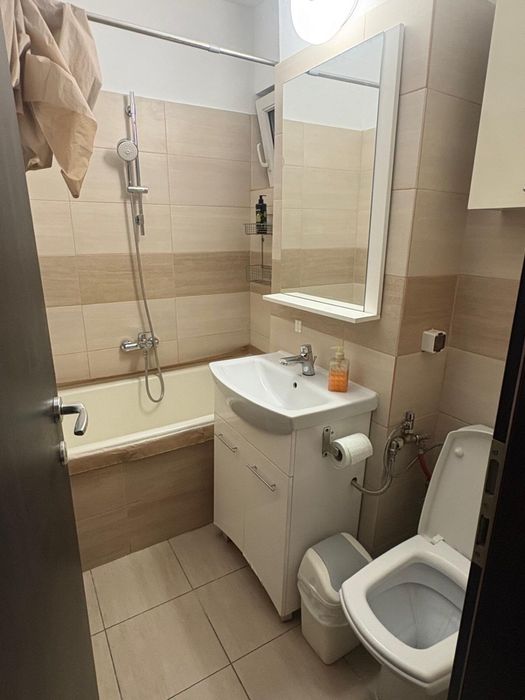 Inchiriez apartament 3 camere zona Grivitei - View 4