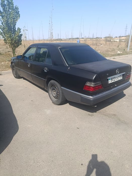 Мерседес 124 об 2.2 мех продам.