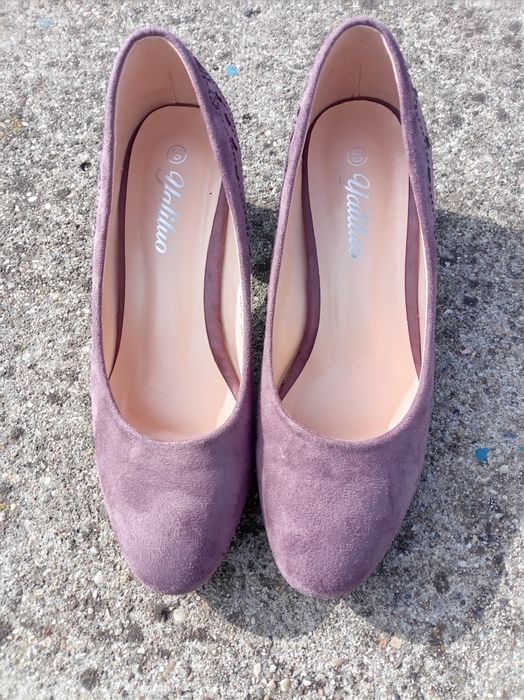 Vând pantofi de ocazie