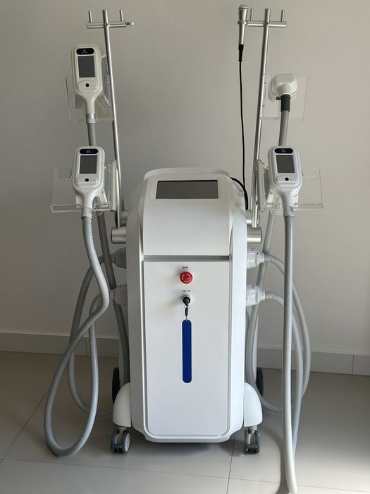 Vand Aparat Criolipoliza cu 5 manipuli. Perfect functional