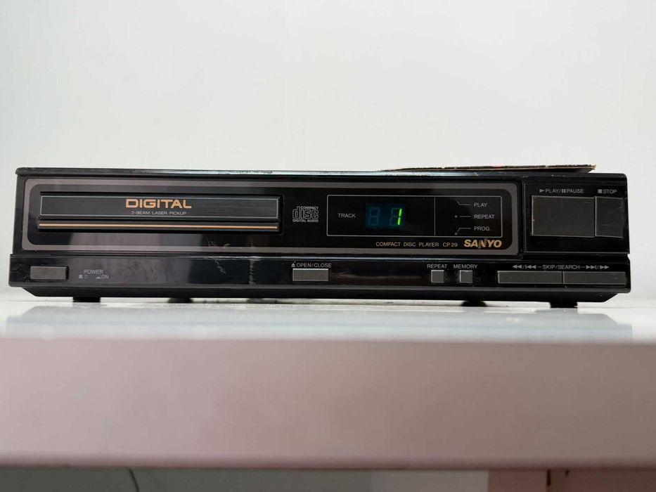 CD Player Vintage Sanyo CP 29 – Made in Japan – Anii '80