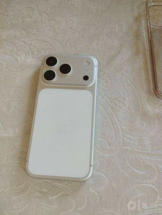 Продам Iphone 17pro 256