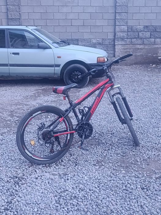 Продам  срочно велосипед ничё ненада делать