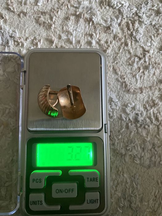 Продам серги золота