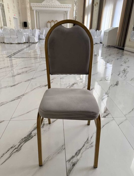 стулья 600 шт  продам