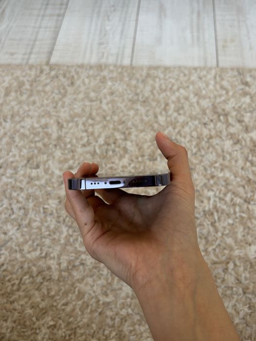 Продаю Айфон 14 про 256гб