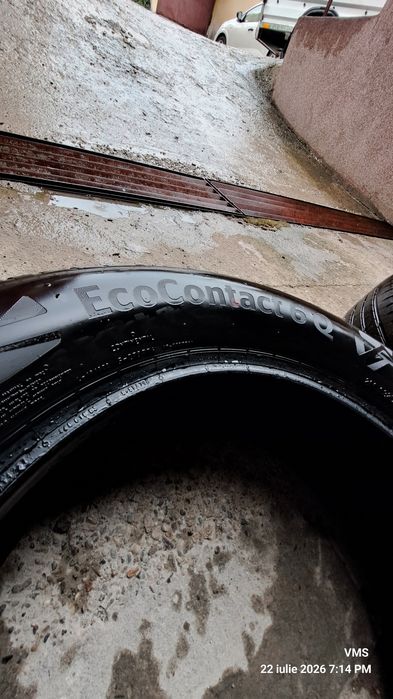 Cauciucuri de vară Continental 215/65/17