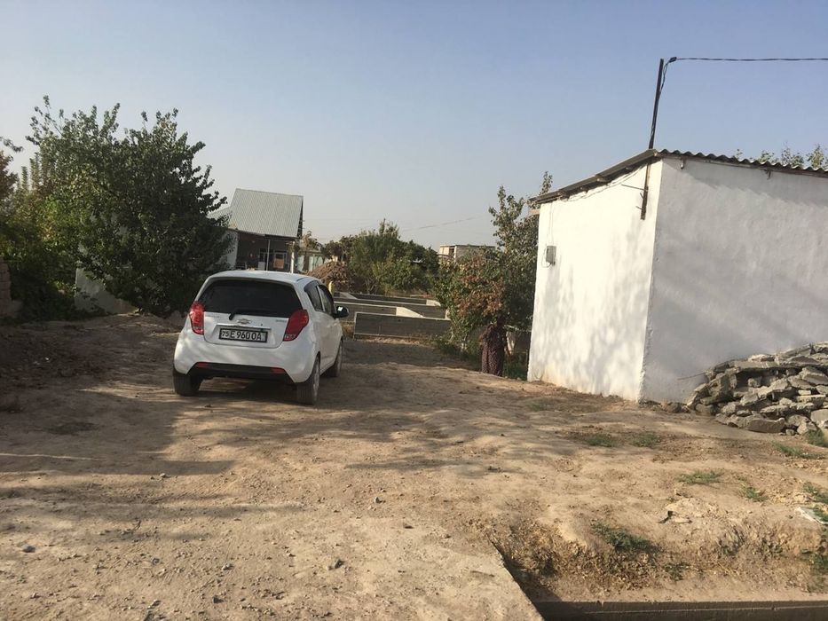 Ер учаскаси сотилади свет сув борган 7 хона уй учун фундамент