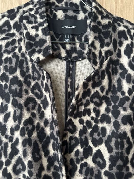 Дълго сако с анималистичен принт