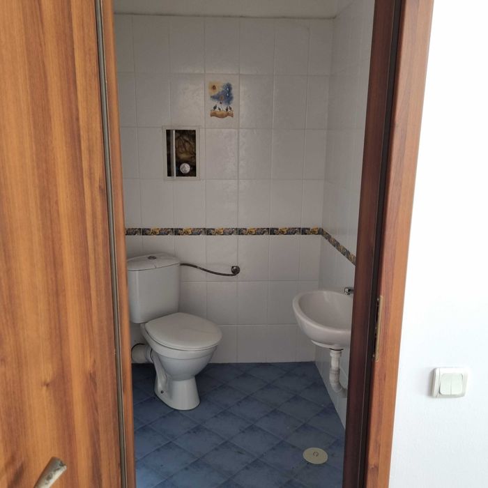 Давам офис под наем