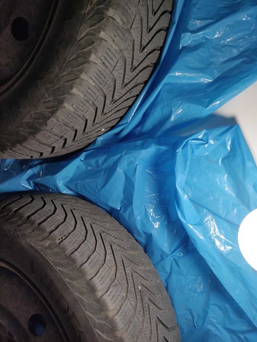 Джанти 15 5х100 със зимни гуми Vredestein Snowtracs 195/65/15