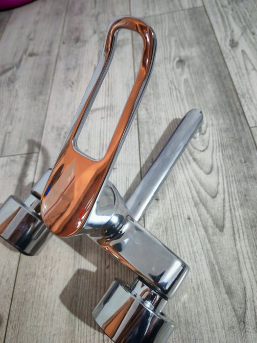 Vand baterie baie de perete noua adusa din Danemarca