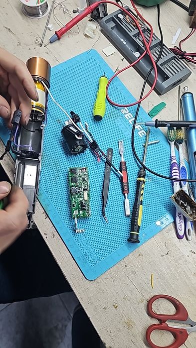 Всё для пылесоса,стайлера и увлажнитель дайсон