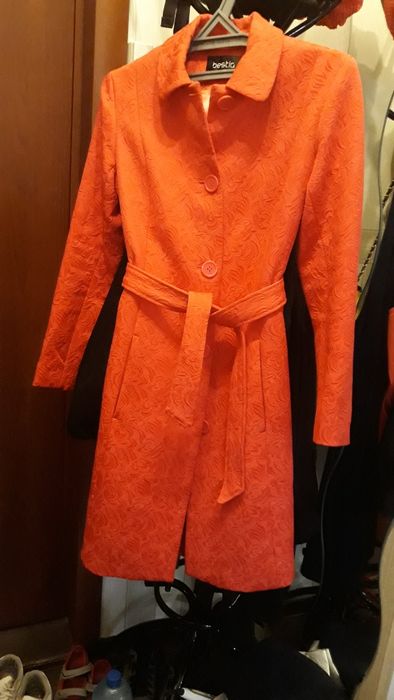 Легкое пальто бренд