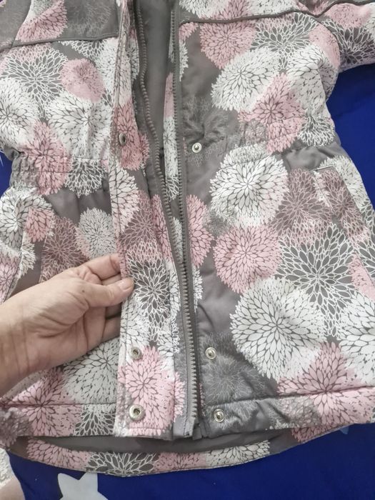 Куртка для девочек 5,6 лет