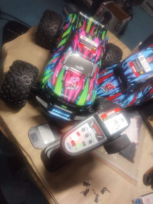 Hosim 1:10-68KMH безчеткови RC автомобили за възрастни, високоскоростн