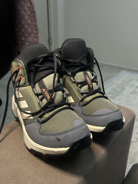 БОТИНКИ TERREX AX4R MID RAIN.RDY состояние 9/10 Размер:33