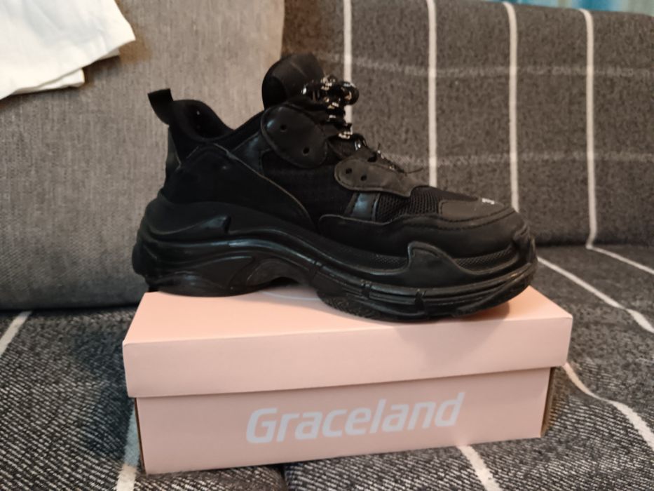 Balenciaga Triple s