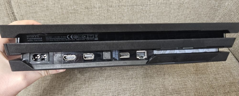 Playstation 4 PRO 1TB