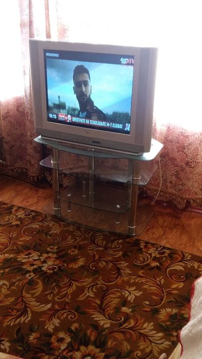 Телевизор LG 82 диагональ