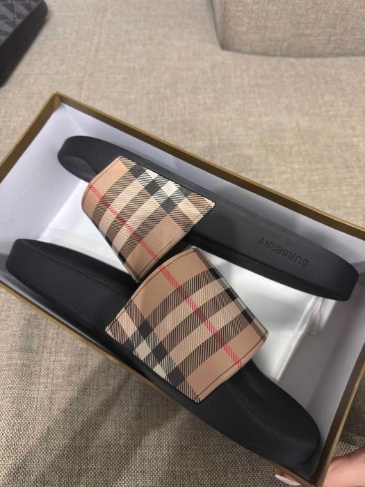 Burberry чехли (джапанки)