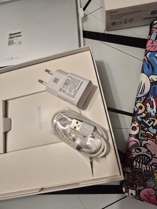 Продаю планшет Samsung A8 64gb