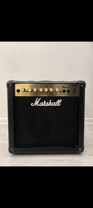 Гитарный комбоусилитель Marshal Срочно! MG15CDR – отличное состояние