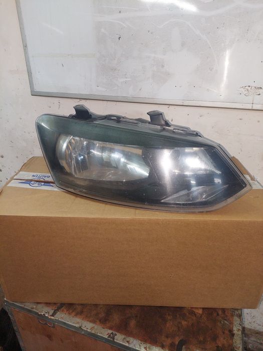 Фара на фолксваген Поло правый