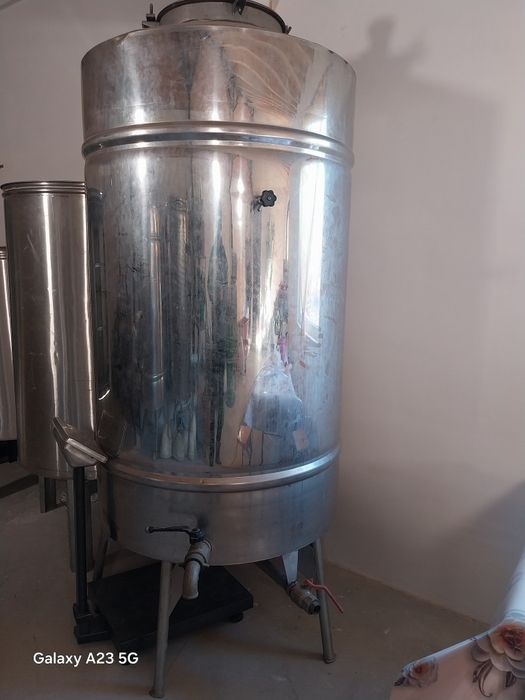 Vând butoaie/ cisterna inox 300-1500 l