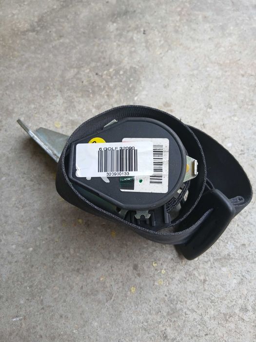 Преден десен предпазен колан Volkswagen Golf VI