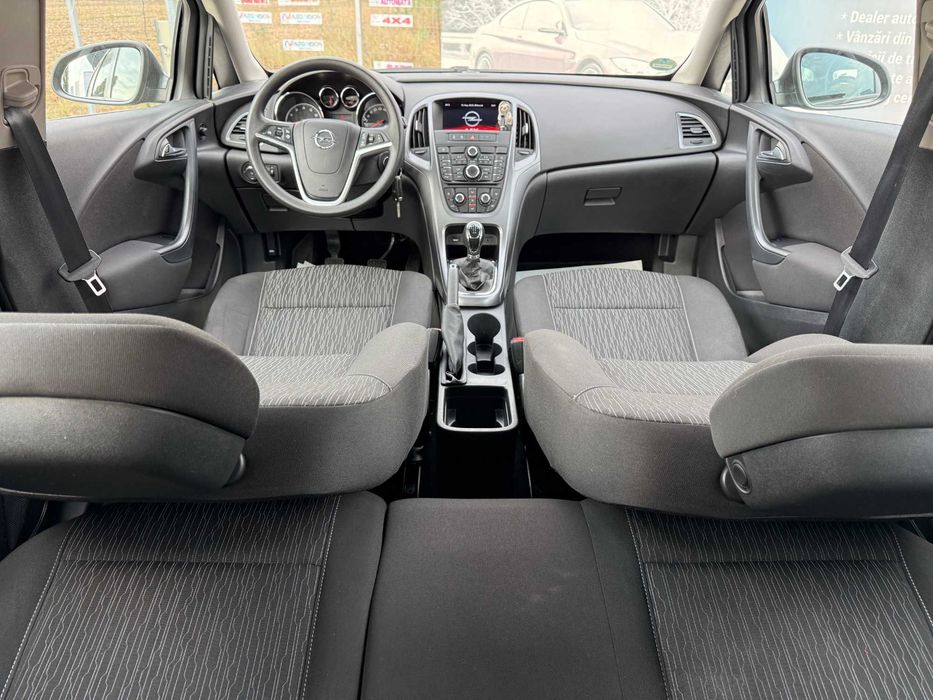 *RATE*Opel Astra J Sports Tourer 1.6Benzina 06/2015 E6 TOP Germania!