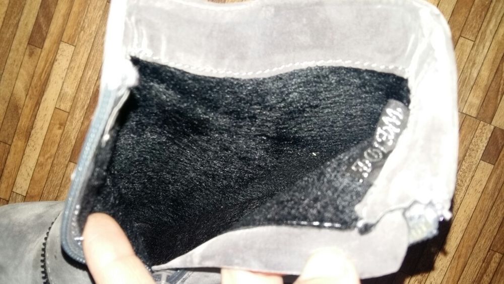 Велурени боти